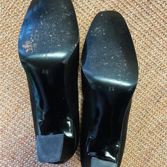 Vintage Givenchy pumps in black satin. - Picture 4 of 4